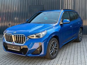 BMW X1 sDrive 18i M SPORT /Kamera/Komfortzu/18"M-Rad