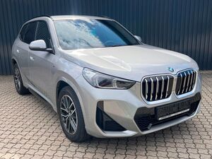 BMW X1 sDrive 18i M SPORT /Kamera/Komfortzu/18"M-Rad