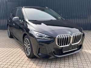 BMW 218 i Active Tourer M SPORT /AHK/360°Kam/PanoDach