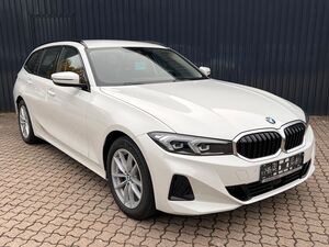 BMW 318 i Aut. Touring / 360°Kamera/HeadUp/Komfortzug