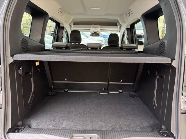RENAULT Kangoo TCe 130 EDC Techno *SOFORT AN LAGER* Ansicht 9 für Fahrzeugdetailseite