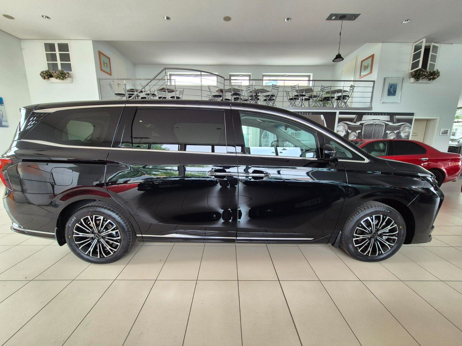 DFSK Forthing 9 DFM  HEV 7- Sitzplätze      HYBRID