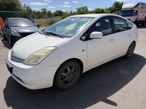 TOYOTA Prius Basis