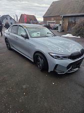 BMW 320 i M Sport Motor läuft