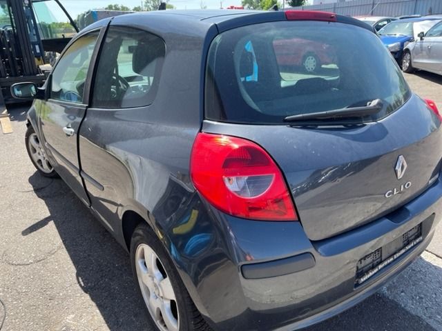 RENAULT Clio III Exception