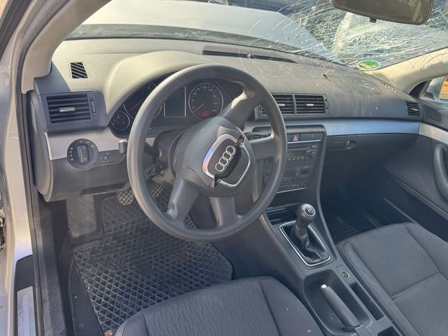 AUDI A4 2.0