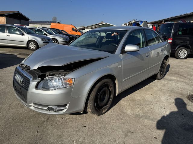 AUDI A4 2.0