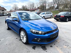 VW Scirocco 2.0 TSI 200 PS /PANORAMA/Bi-XENON/SPORT