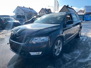 SKODA Octavia Combi Elegance/150PS/DSG AUTOMATIK/