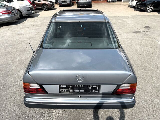 MERCEDES-BENZ 230