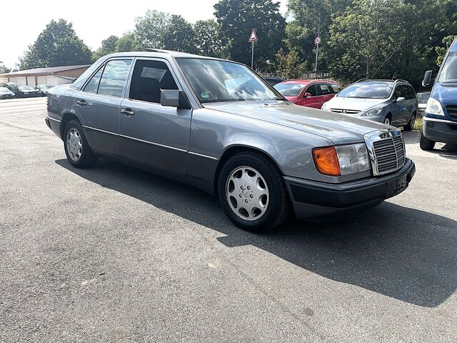 MERCEDES-BENZ 230