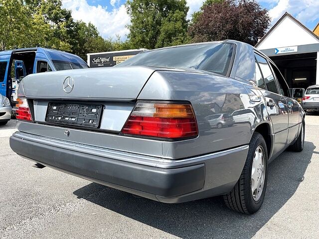 MERCEDES-BENZ 230