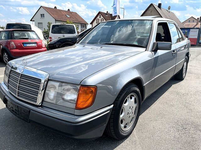 MERCEDES-BENZ 230