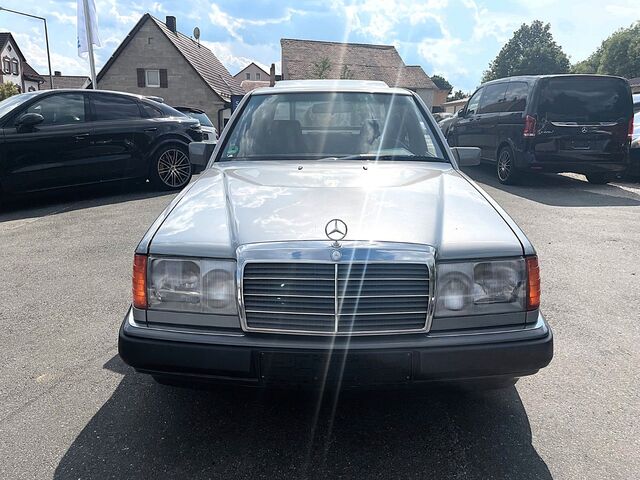 MERCEDES-BENZ 230