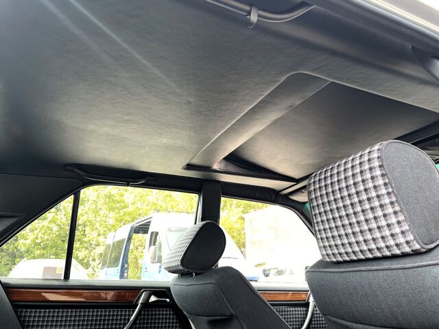 MERCEDES-BENZ 230