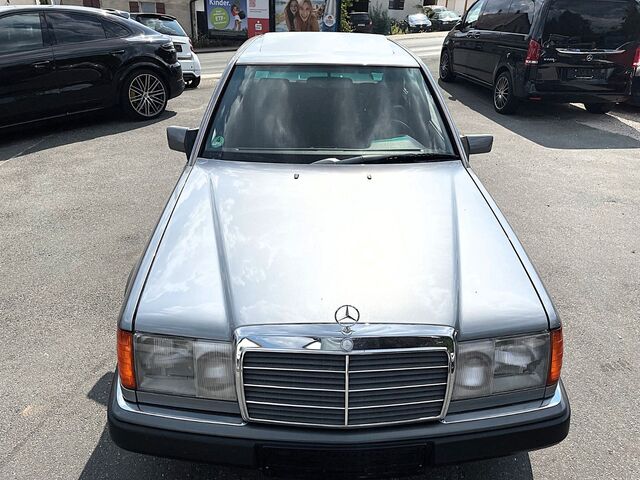 MERCEDES-BENZ 230