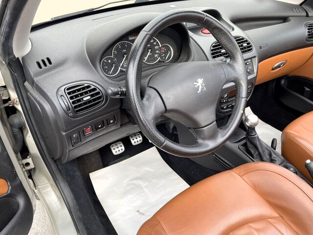 PEUGEOT 206 Cabriolet CC Roland Garros/LEDER/KLIMAAUTOMA