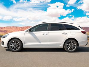 HYUNDAI i30 cw Advantage