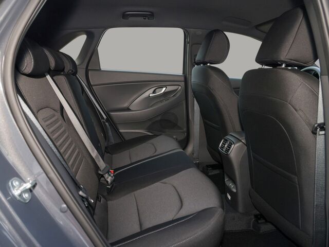 HYUNDAI i30 Advantage, Plus-Paket, MJ25 Ansicht 12 für Fahrzeugdetailseite