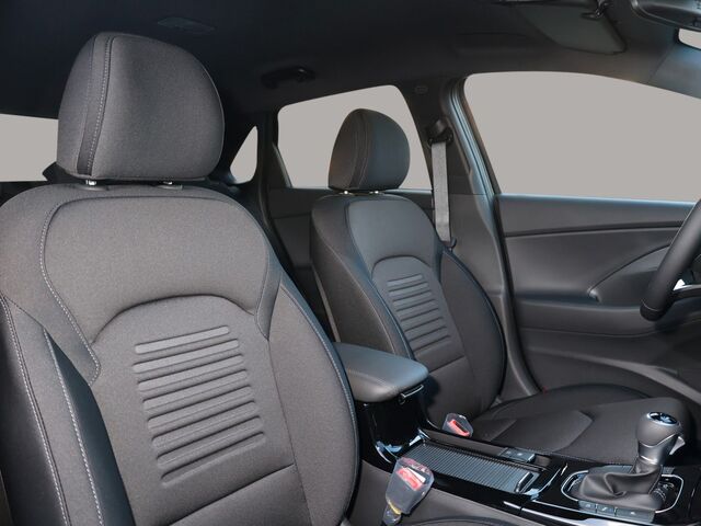 HYUNDAI i30 Advantage, Plus-Paket, MJ25 Ansicht 10 für Fahrzeugdetailseite