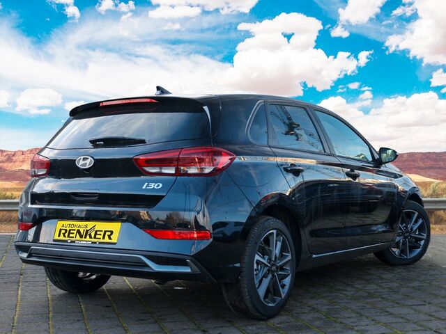 HYUNDAI i30 Advantage, Plus-Paket, MJ25 Ansicht 4 für Fahrzeugdetailseite