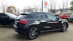 MERCEDES-BENZ GLA 180 Urban