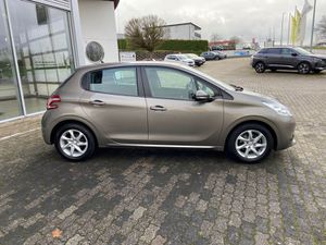 PEUGEOT 208 82 VTI Active