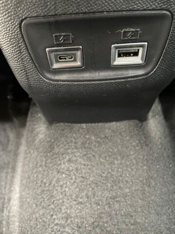 PEUGEOT 2008 PureTech 130 Allure Ansicht 5 für Fahrzeugdetailseite