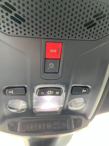 PEUGEOT 2008 PureTech 130 Allure Ansicht 8 für Fahrzeugdetailseite