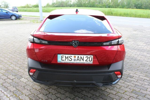 PEUGEOT 408 PureTech 130 EAT8 Allure Pack Ansicht 4 für Fahrzeugdetailseite