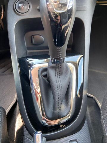 RENAULT Captur TCe 120 EDC Luxe Ansicht 6 für Fahrzeugdetailseite