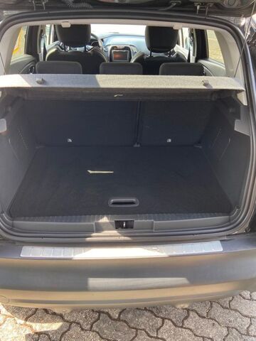 RENAULT Captur TCe 120 EDC Luxe Ansicht 8 für Fahrzeugdetailseite