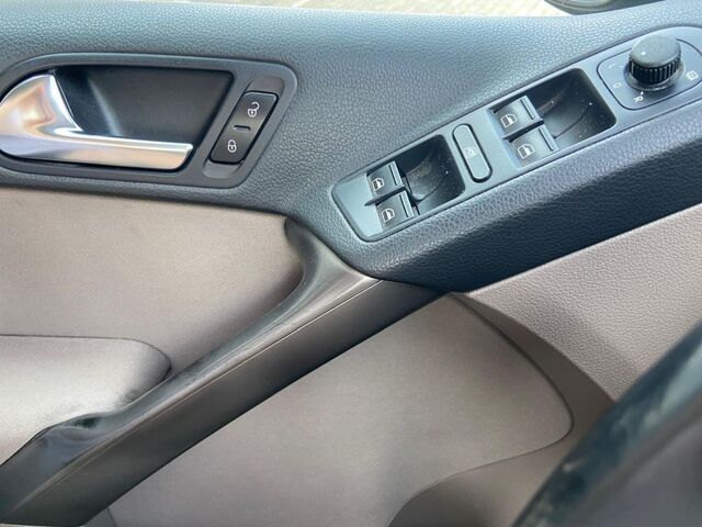VW Tiguan 1.4 TSI 4Motion Track & Field Ansicht 12 für Fahrzeugdetailseite