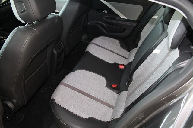 OPEL Astra 1.2 Turbo Automatik Elegance Ansicht 6 für Fahrzeugdetailseite