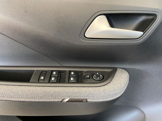 OPEL Frontera 1.2 DI Hybrid 48V eDCT ULTIMATE Ansicht 6 für Fahrzeugdetailseite