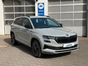SKODA Karoq 1.5l TSI DSG Sportline|AHK|Kamera|ACC|AppC