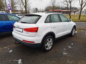 AUDI Q3 2.0 TDI *NAVI*SHZ*AHK*