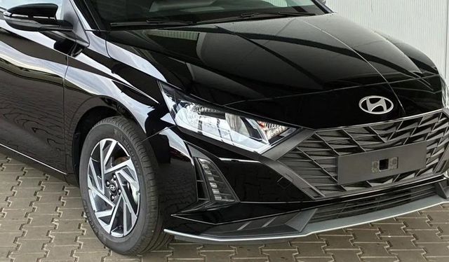 HYUNDAI i20 1.2 Select *NAVI*Außenspiegel elektr. anklap