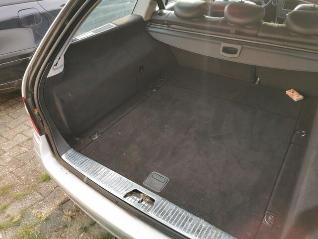MERCEDES-BENZ E 320 CDI T Avantgarde / Kette NEU /