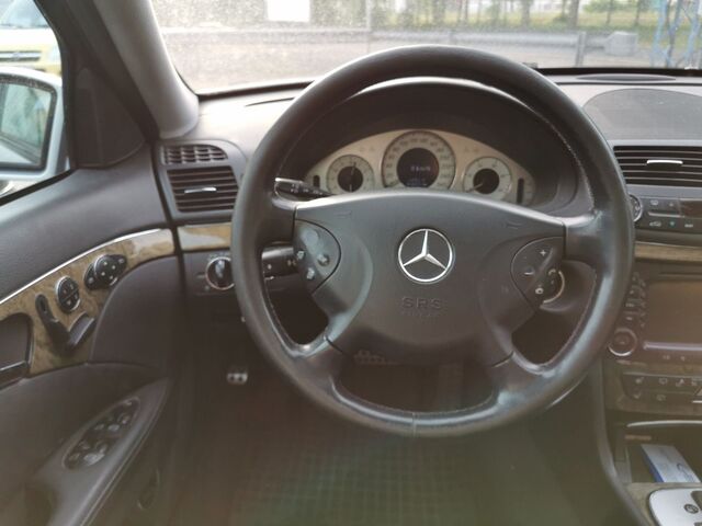 MERCEDES-BENZ E 320 CDI T Avantgarde / Kette NEU /