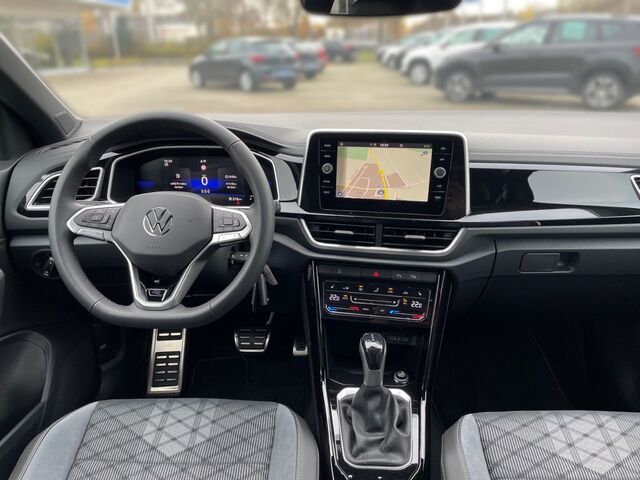 VW T-Roc 1.5 TSI DSG R-LINE+AHK+NAVI+ACC+SHZ Ansicht 18 für Fahrzeugdetailseite
