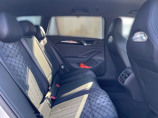 VW Passat Variant 2.0 TDI 110 kW R-line Ansicht 19 für Fahrzeugdetailseite