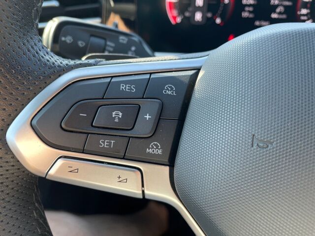 VW Passat Variant 2.0 TDI 110 kW R-line Ansicht 26 für Fahrzeugdetailseite