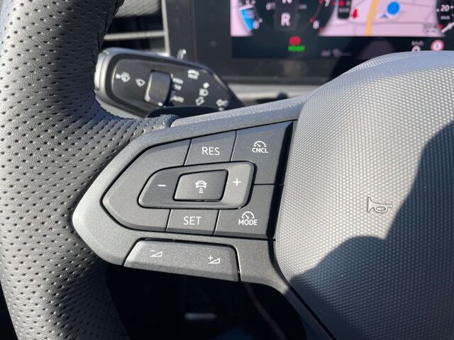 VW T-Roc 1.5 eTSI 110 kW R-Line Ansicht 21 für Fahrzeugdetailseite