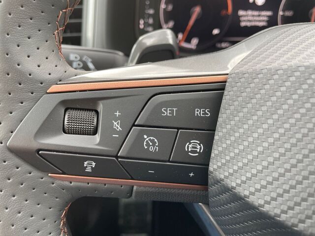 CUPRA Ateca 1.5 TSI DSG+LED+NAVI+AHK+ACC Ansicht 24 für Fahrzeugdetailseite