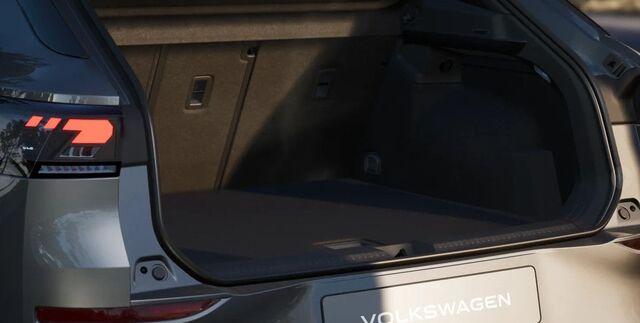 VW T-Roc 1.5 eTSI R-Line+AHK+RFK+BLACKSTYLE+EASYOPE Ansicht 5 für Fahrzeugdetailseite