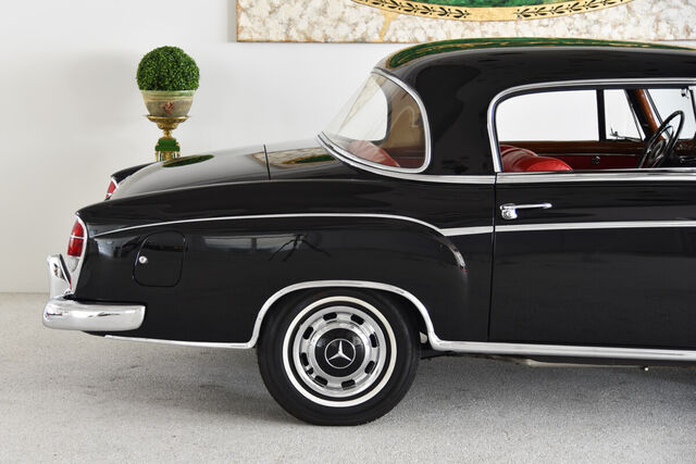 Mercedes-Benz Ponton 220 SE