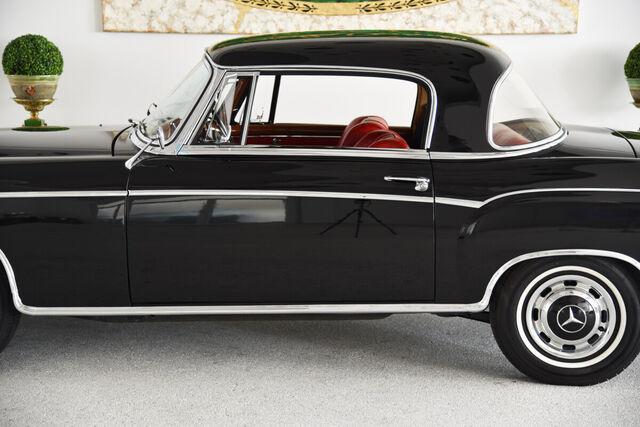Mercedes-Benz Ponton 220 SE