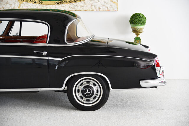Mercedes-Benz Ponton 220 SE