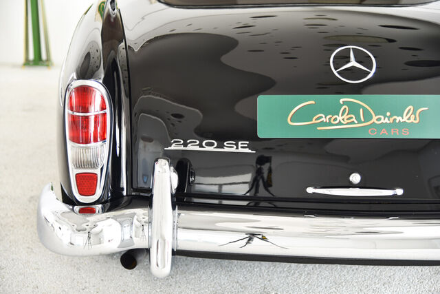 Mercedes-Benz Ponton 220 SE